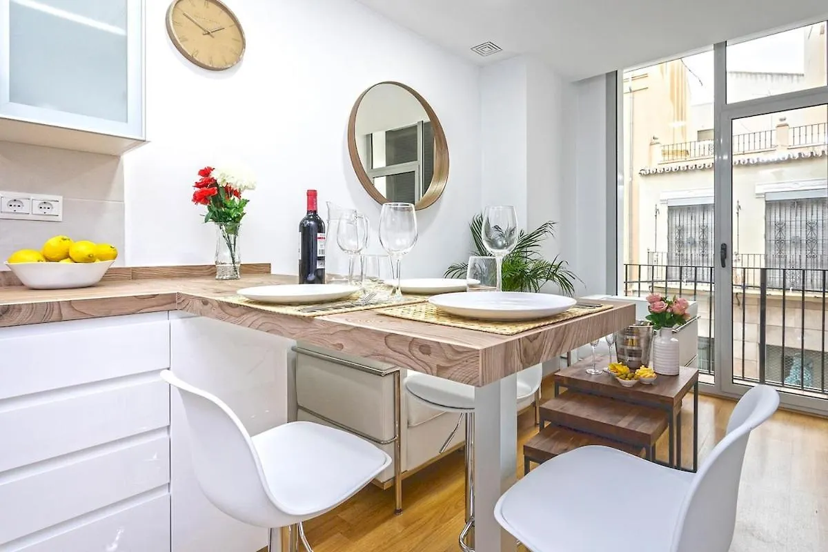 -Malagasunapts- Fashion Historical City Centre Apartment